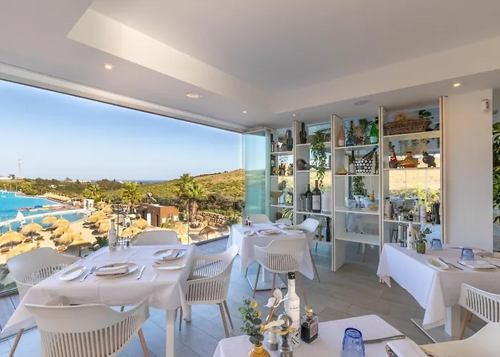 Al4-2025 - - Alcazaba Lagoon إِستيبونا