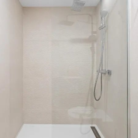 Al4-2025 - - Alcazaba Lagoon *