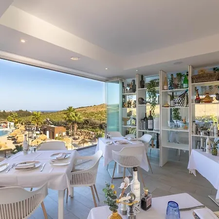 Al4-2025 - - Alcazaba Lagoon Estepona