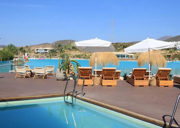 Al4-2025 - - Alcazaba Lagoon Estepona