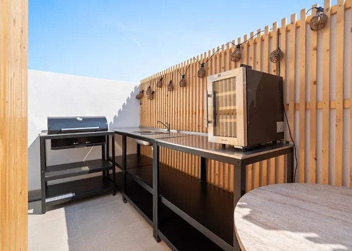 Al4-2025 - - Alcazaba Lagoon Estepona