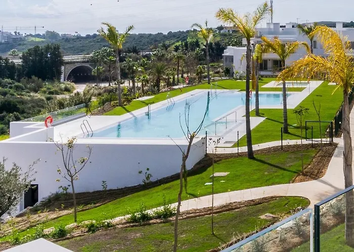 Al4-2025 - - Alcazaba Lagoon Apartment *